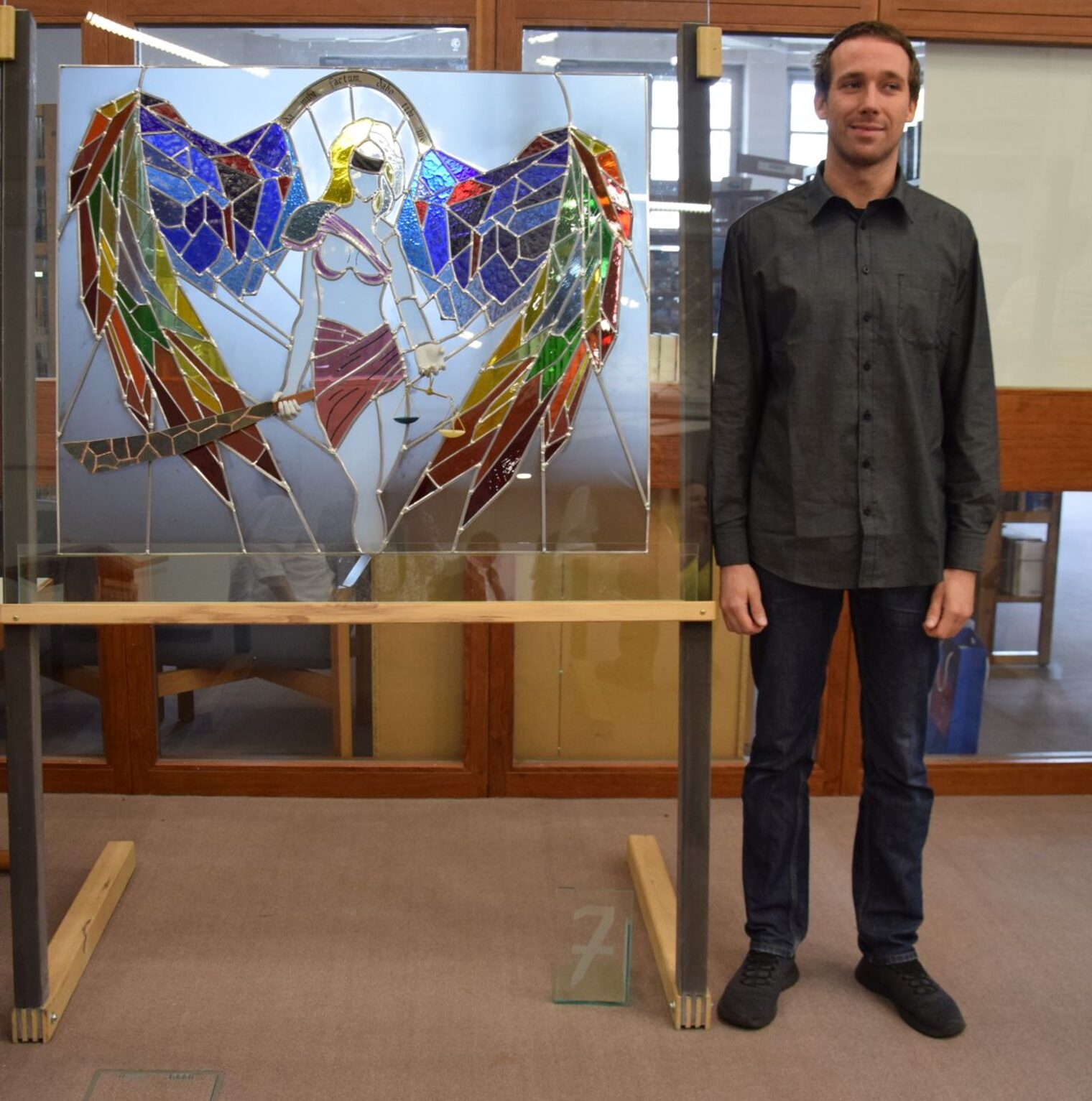 Kai Zillgitt aus Nürnberg verbindet in seiner dreidimensionalen Kunstverglasung alte Glas- und Bleipraxis mit moderner Technik aus dem 3-D-Drucker.