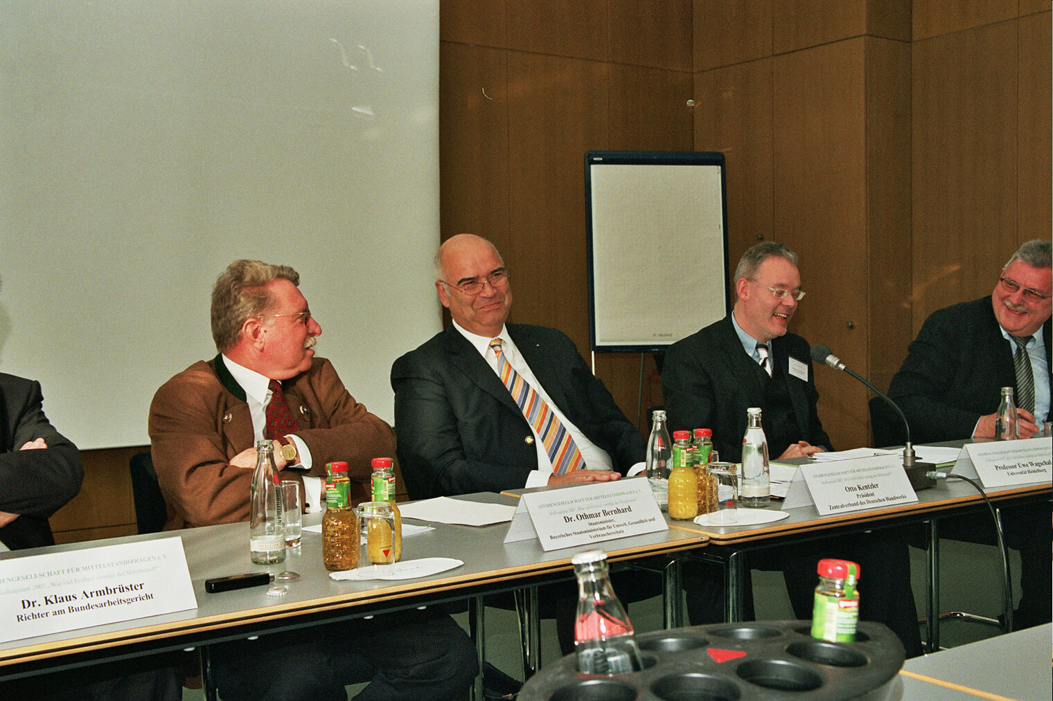 Otto Kentzler, Präsident des Zentralverbandes des Deutschen Handwerks. Otto Kentzler, Präsident des Zentralverbandes des Deutschen Handwerks.