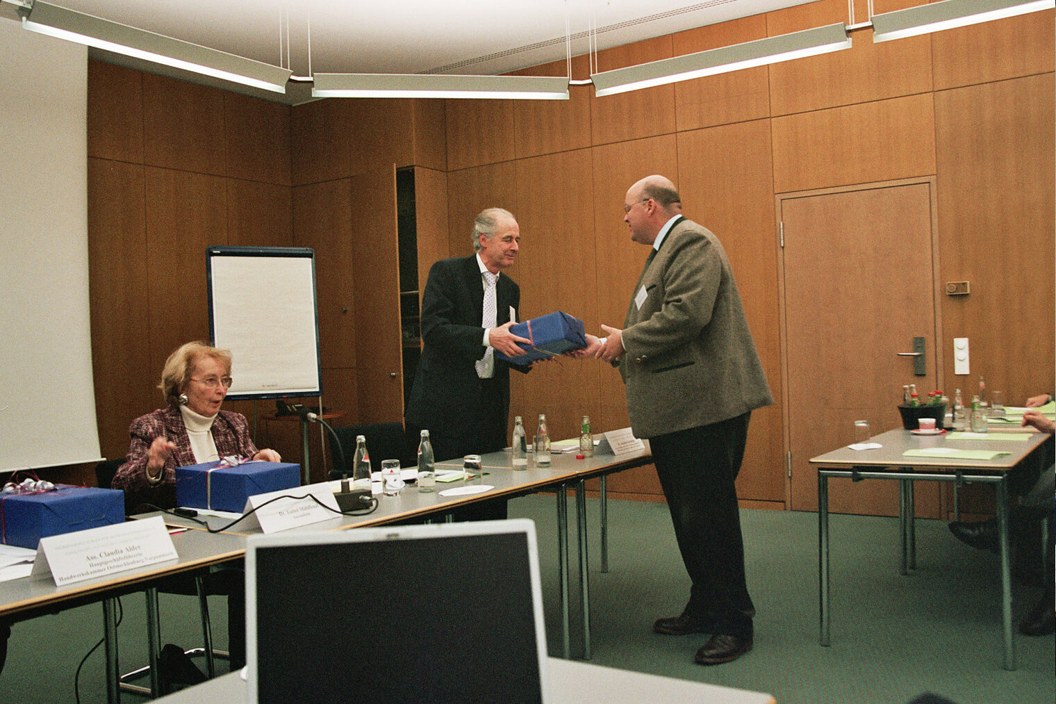 Alexander Radwan, Dr. Joachim Kormann. Alexander Radwan, Dr. Joachim Kormann.