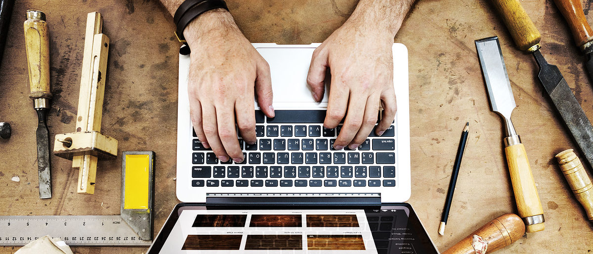 Laptop Holzhandwerk