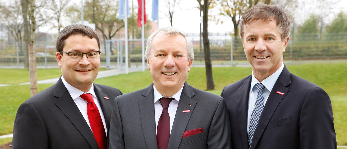 Die Geschäftsführung der Handwerkskammer setzt sich zusammen aus: Hauptgeschäftsführer Jürgen Kilger (Mitte), stv. Hauptgeschäftsführer Hans Schmidt (re.) und Geschäftsführer Alexander Stahl (li.). 