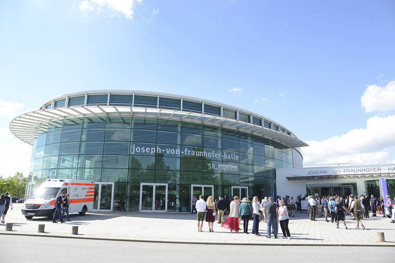 Rund um die Joseph von Fraunhofer Halle (12)