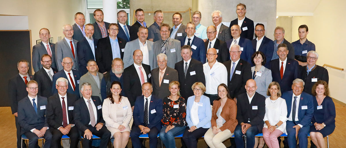 Die Vollversammlung der Handwerkskammer Niederbayern-Oberpfalz. Die Vollversammlung der Handwerkskammer Niederbayern-Oberpfalz.