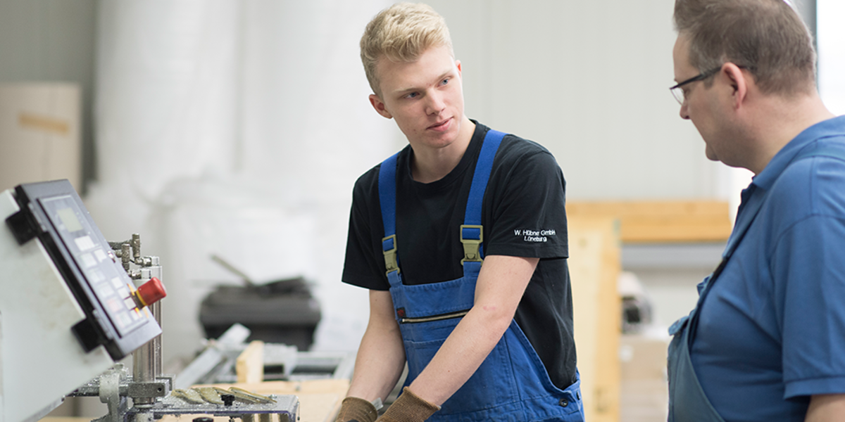 Eine handwerkliche Ausbildung sichert Zukunft und Region. Eine handwerkliche Ausbildung sichert Zukunft und Region.