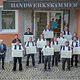 Gruppenfoto der Dachdecker bei der Meisterbriefübergabe in Passau.