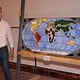 Die Weltkarte ist das Vorbild für diese Bleiverglasung von Kevin Schneider aus 86381 Krumbach