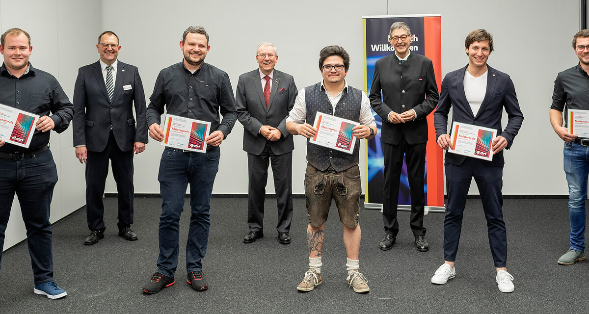 Gruppenbild E.ON verleiht Meisterpreise an fünf Ostbayern