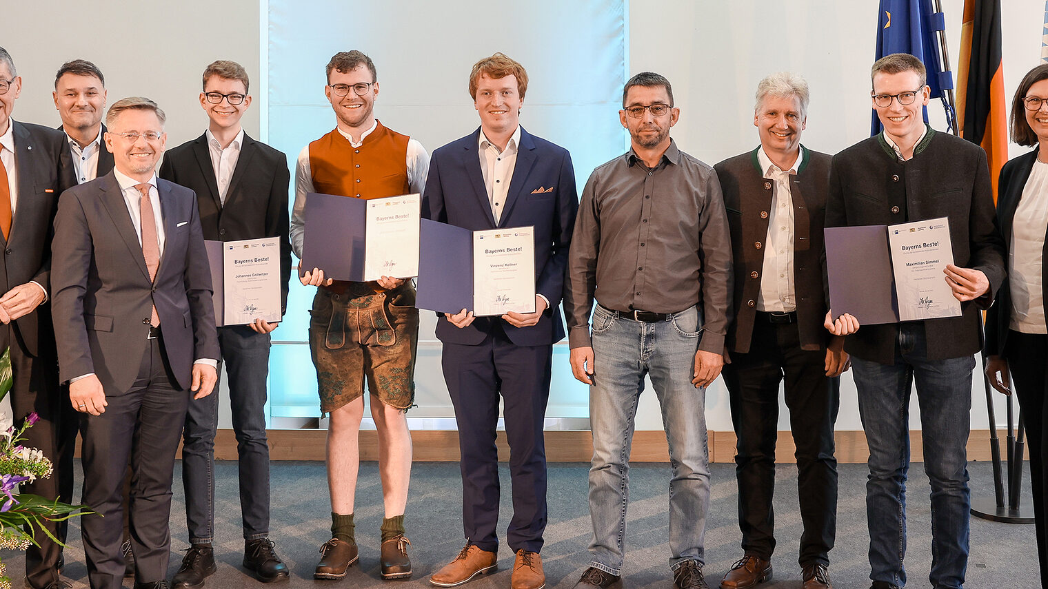 Landtagspräsidentin Ilse Aigner und HWK-Präsident Dr. Georg Haber gratulierten den besten Auszubildenden Bayerns.