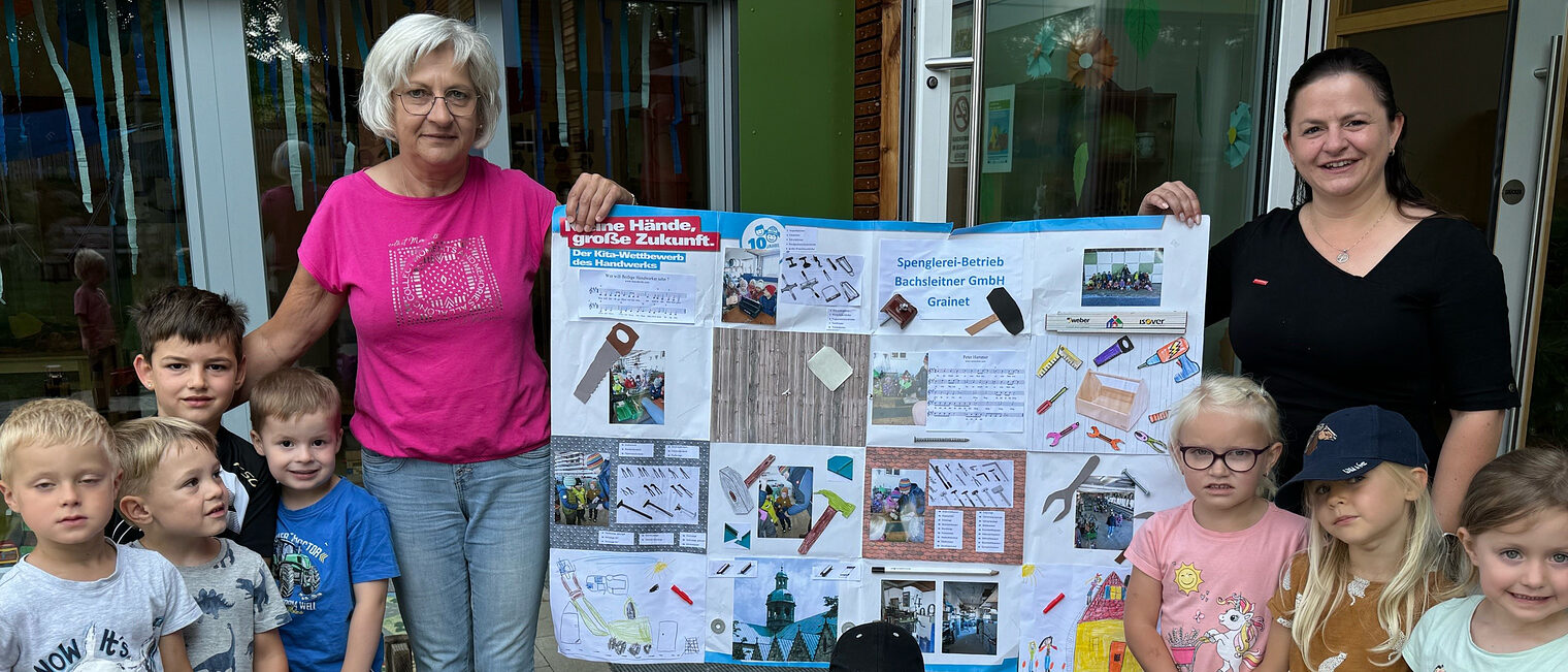 HWK-Vizepräsidentin Kathrin Zellner (re.) zu Besuch bei den Kindern des Kindergartens in Grainet. HWK-Vizepräsidentin Kathrin Zellner (re.) zu Besuch bei den Kindern des Kindergartens in Grainet.