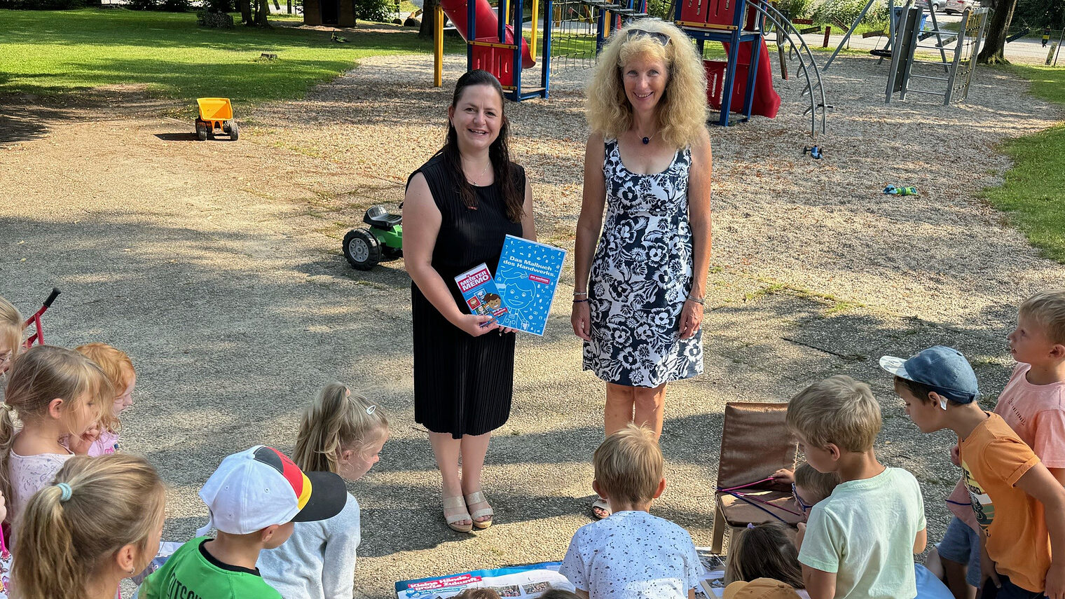 HWK-Vizepräsidentin Kathrin Zellner zu Besuch im Kindergarten der Spitalstiftung in Irlbach. 