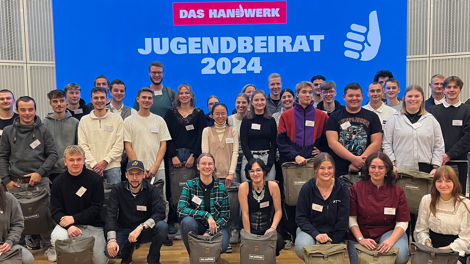 38 Auszubildende aus ganz Deutschland kamen im Jugendbeirat der Imagekampagne in Berlin zusammen.