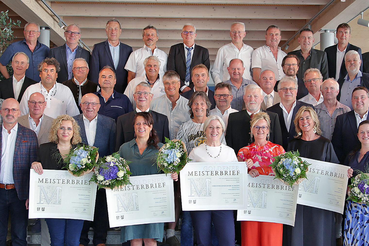 In Ergolding ehrte die Handwerkskammer ihre „Goldenen“ Meisterinnen und Meister.