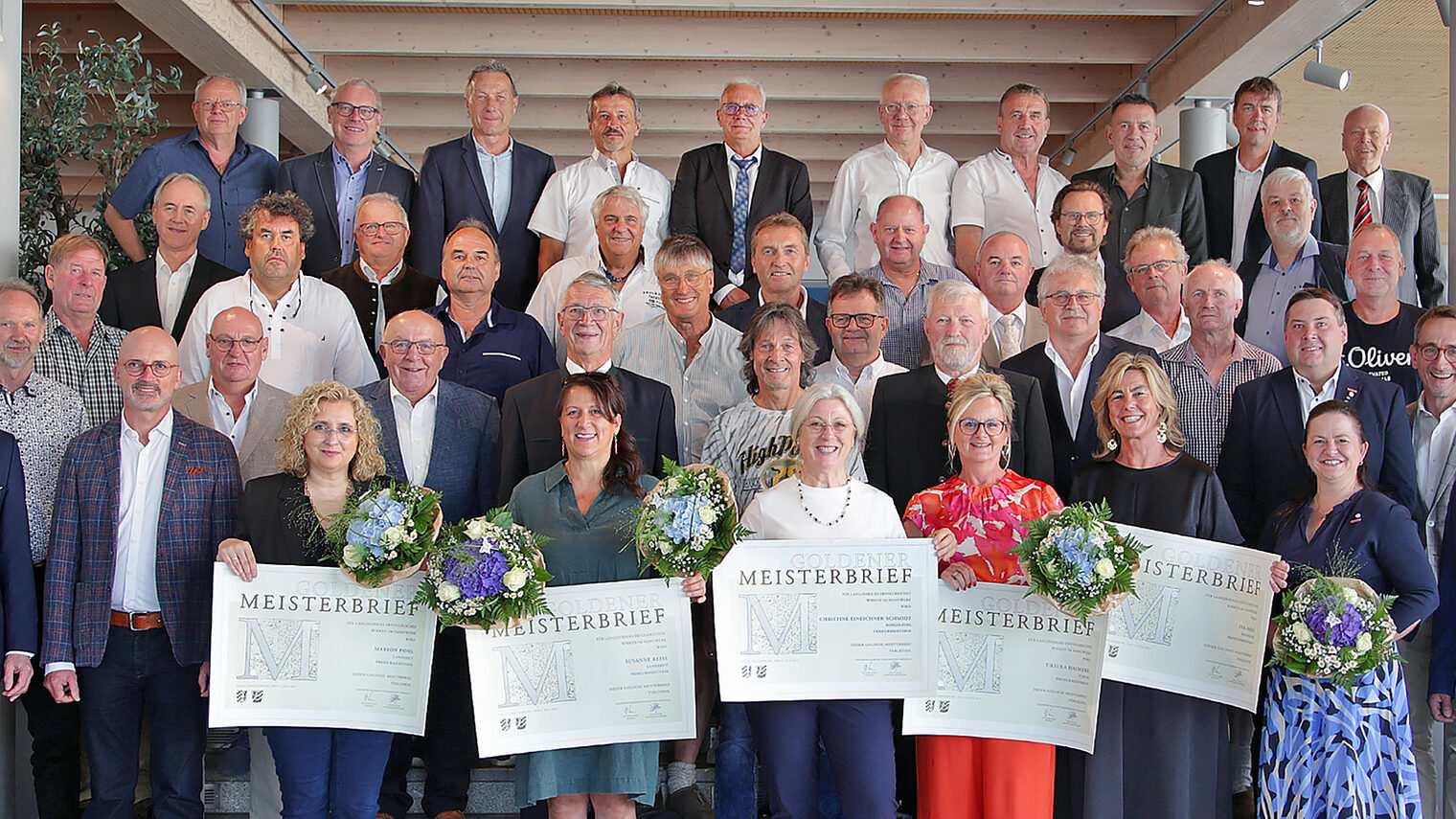 In Ergolding ehrte die Handwerkskammer ihre „Goldenen“ Meisterinnen und Meister.