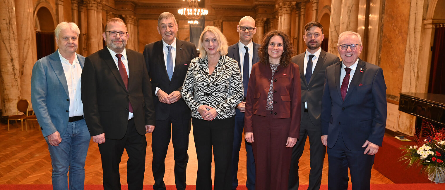 Großes Gruppenfoto anlässlich der Marienbader Gespräche 2025