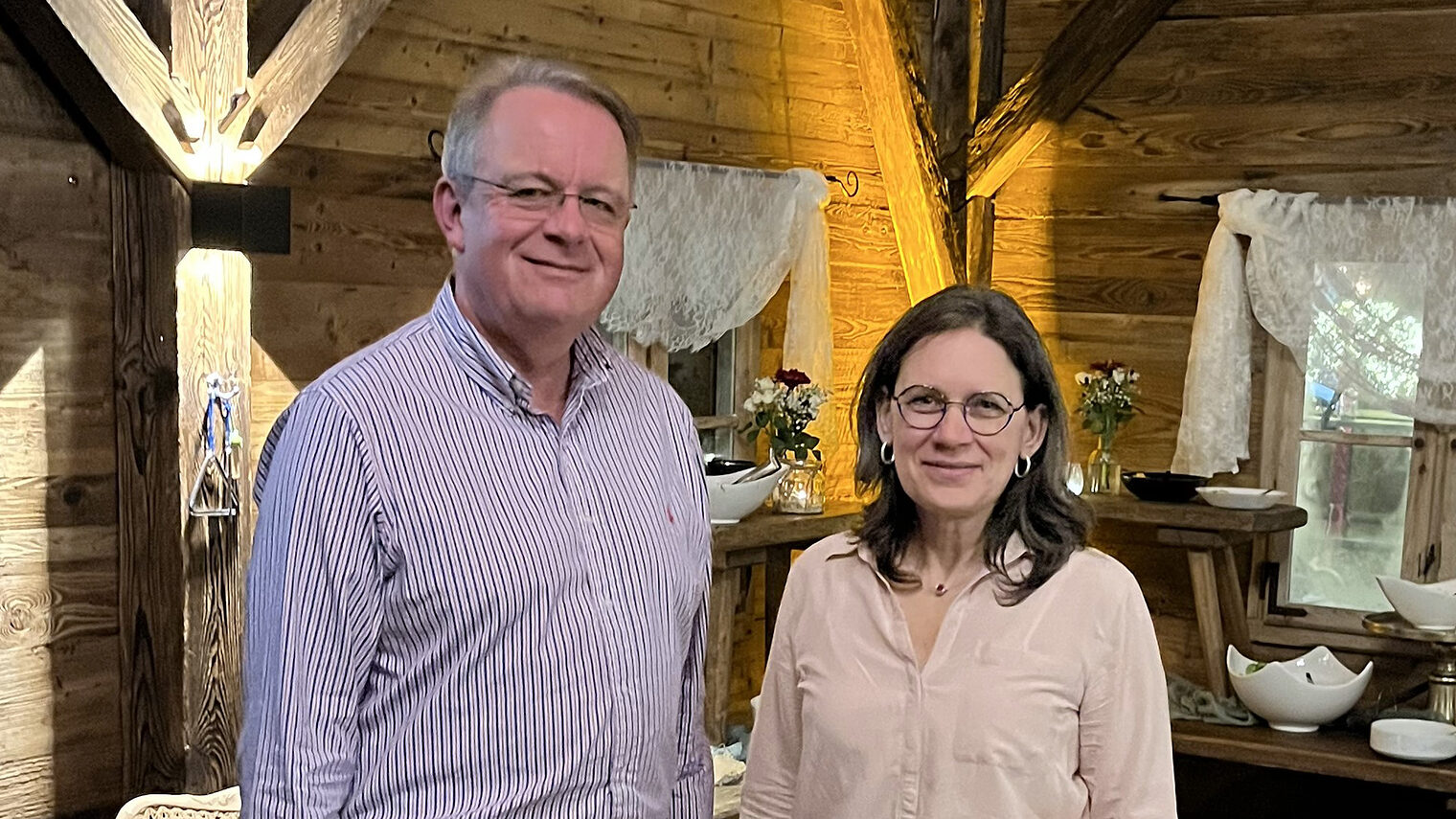 Die stellvertretende AGU-Vorsitzende Erika Schönberger und Geschäftsführer Georg Stracker stellten das Jahresprogramm vor. 