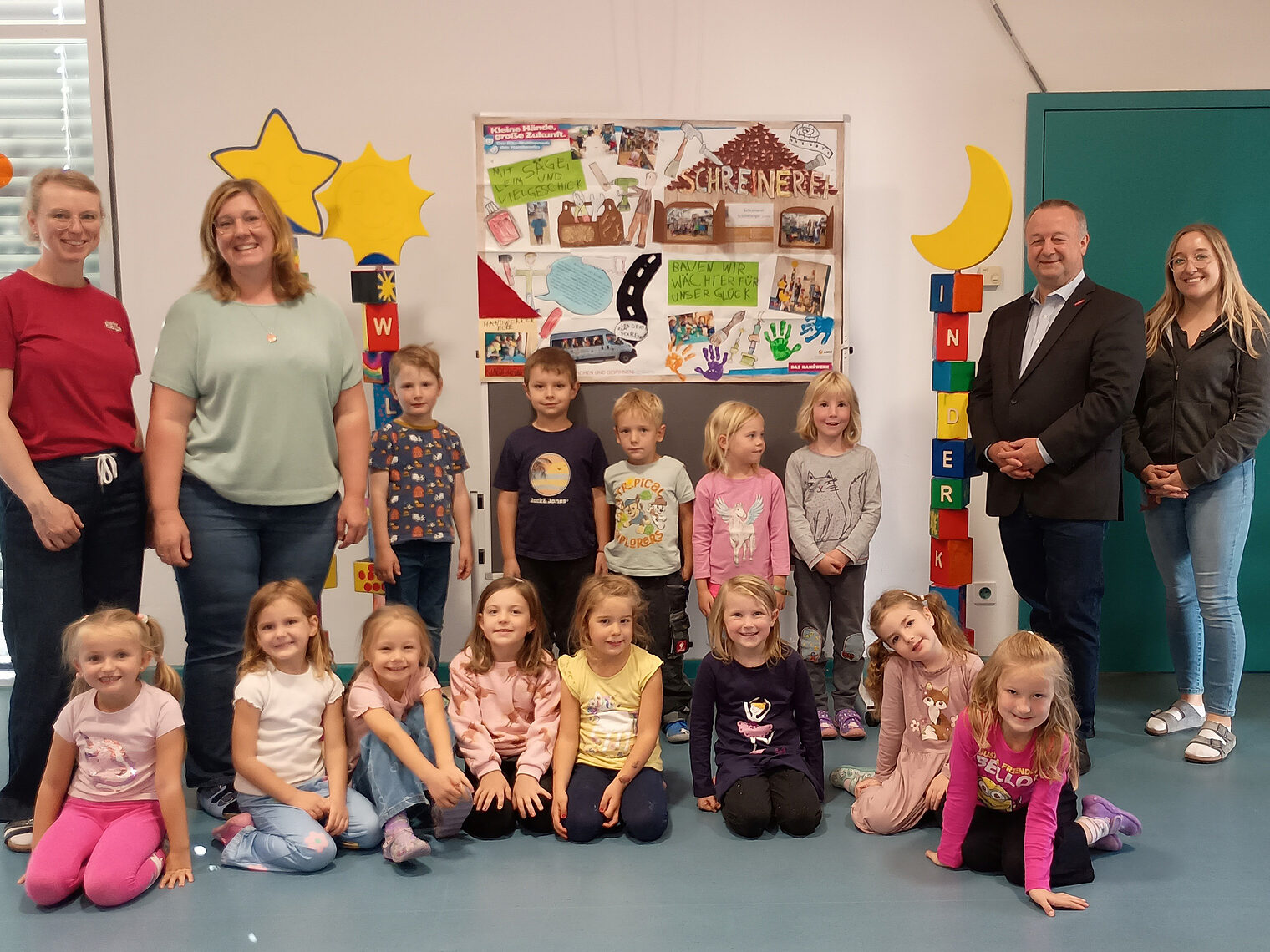In Duggendorf tauchten die Kinder der Kindertagesstätte St. Maria ins Schreinerhandwerk ein.
